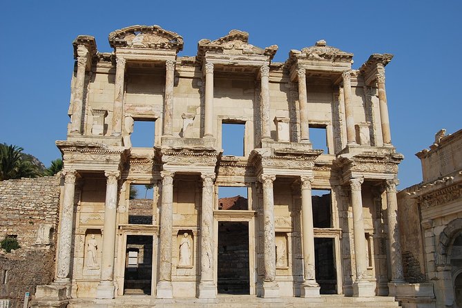 2 Days Pamukkale - Ephesus Tour - Day 1 in Ephesus country: Artemis, Ephesus, and Meryemana