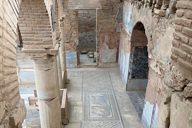 ALL INCLUSIVE Private Guided Tour For Your Family Lunch & Entrances are INCLUDED - Artemis Temple and Other Major Stops You Can Choose
