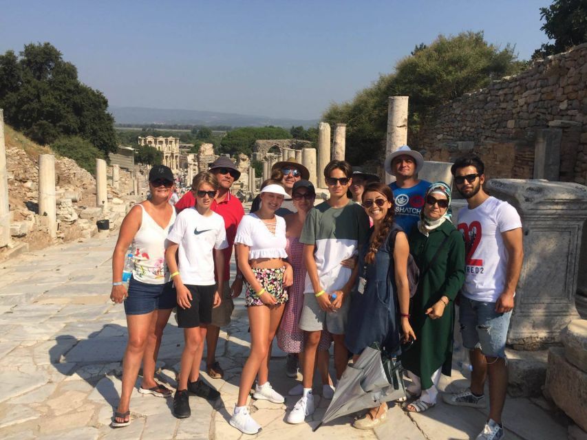 Ephesus: Mary's House Private & Group Tour with Ticket+Lunch - Selçuk Lunch and the Carpet Demonstration Village: Food and Craft in One Stop