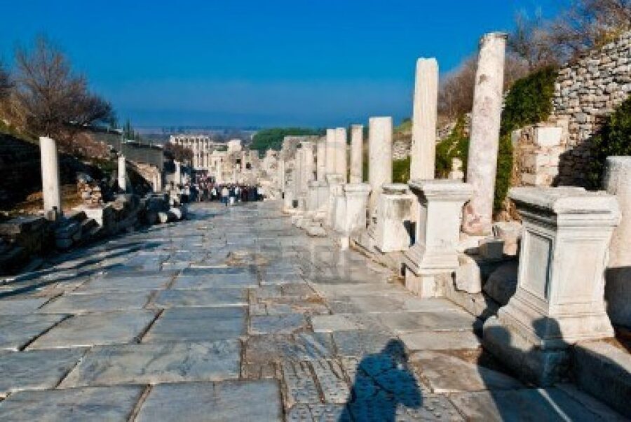 Ephesus: Private Full-Day Tour From Kusadası - Library of Celsus: The Photo Stop That Feels Like More Than a Photo