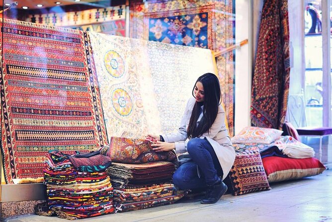 Ephesus Private Tour and Lunch from Kusadasi. Turkish Bath opt. - Lunch and the carpet stop: cultural learning plus real shopping energy
