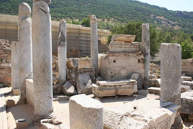 Ephesus: Small Group Tour for Cruise Passengers - Temple of Artemis: a seven-wonders stop that still feels big