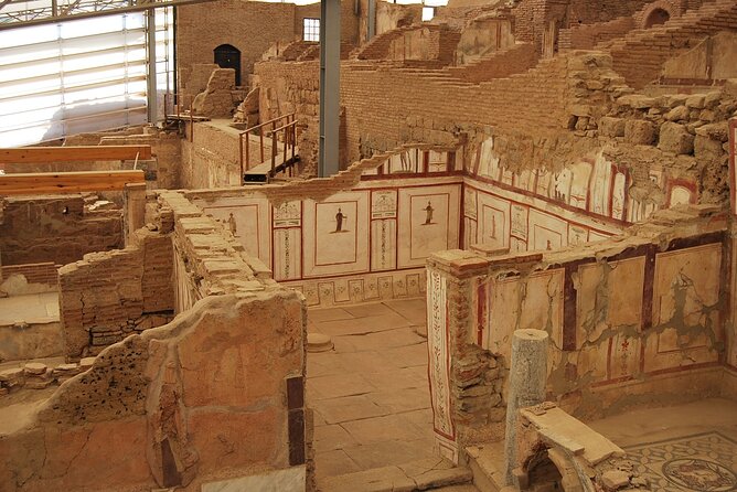 FOR CRUISERS: PRIVATE EPHESUS TOUR INCLUDES ENTRY FEES & Lunch - Lunch during your cruise day, when your energy actually matters