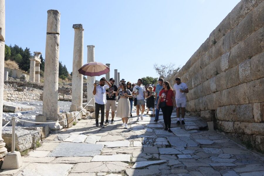 From Istanbul: Ephesus & Şirince Day Trip w/ Wine Tasting - Şirince Village Time: Fruit Wine, Hillside Streets, and Traditional Houses