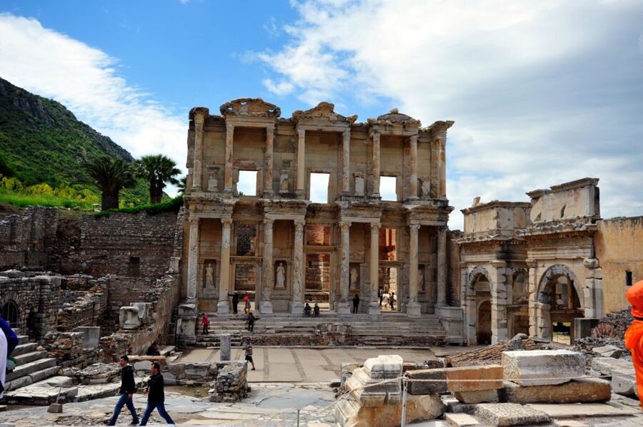 From Izmir: Full-Day Ephesus Tour with Lunch - Lunch in Selçuk: where the day gets a breather