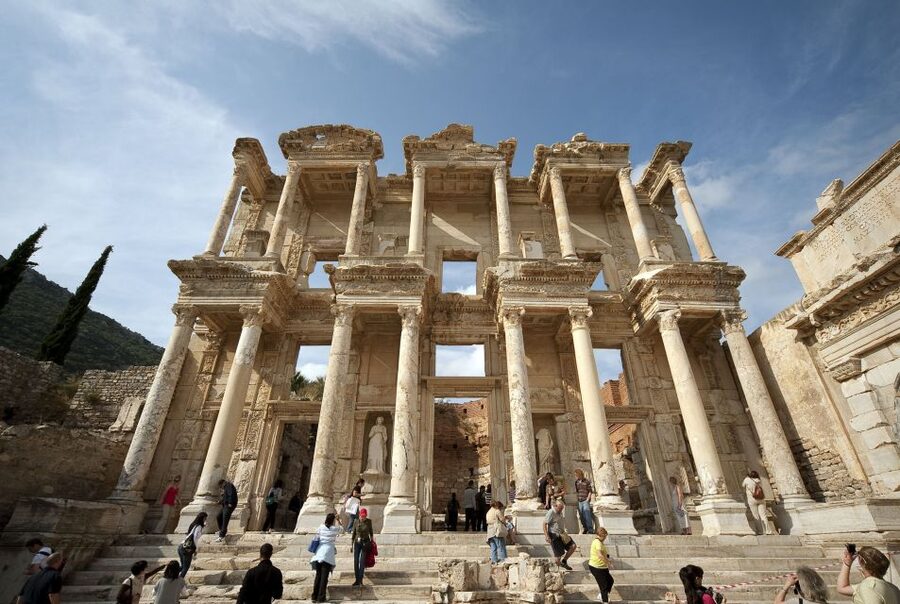 From Izmir: Guided Tour of the Ancient City of Ephesus - Morning Pickup and the 1.5-Hour Drive That Sets the Mood