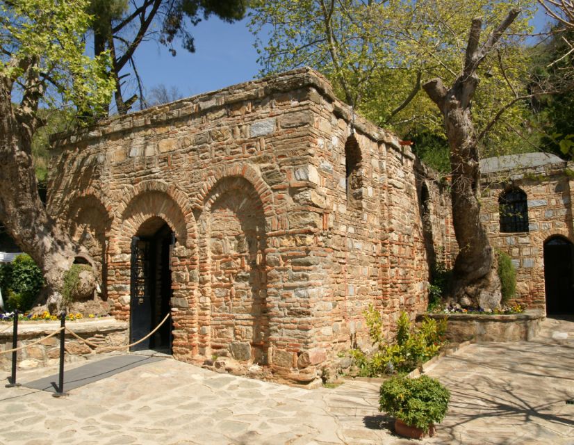From Kusadasi: Ephesus and Pamukkale 2 Day Private Tour - The local lunch and carpet artisans stop: culture, not just shopping