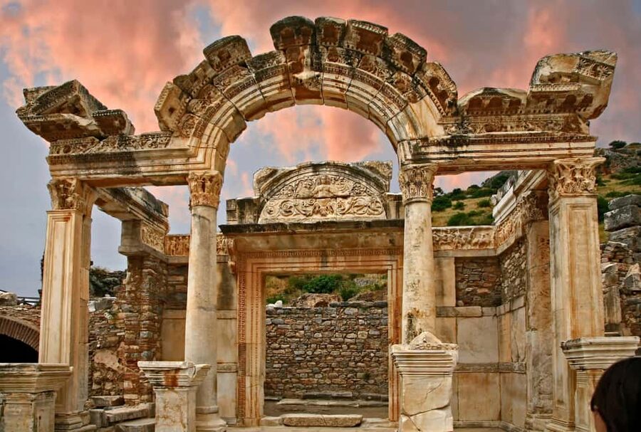 From Kusadasi: Full Day Private or Small Group Ephesus Tour - Starting from Kusadasi Cruise Pier, and why this timing works
