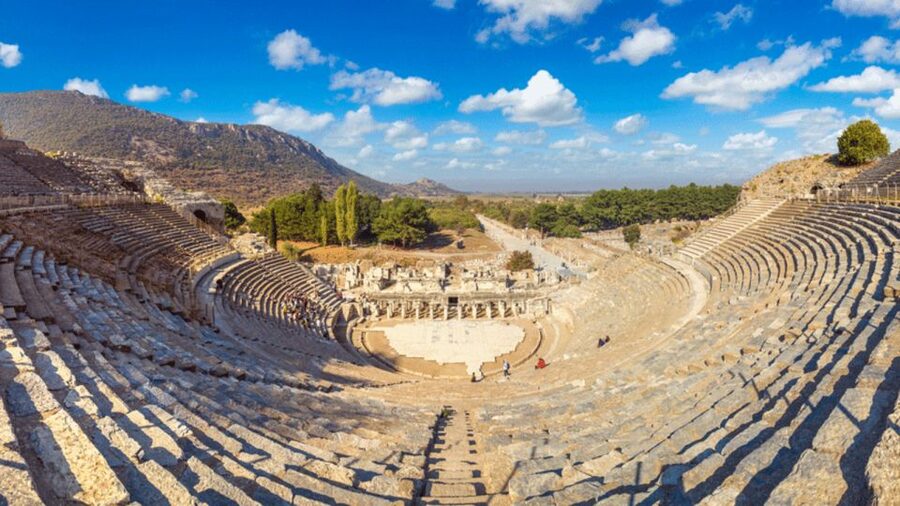 From Kusadasi or Selcuk: Full-Day Ephesus Tour with Lunch - Shops, Rugs, Tastings, and Terrace Houses: Watch What Takes Up Time