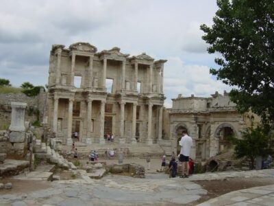 Full-Day Ephesus & Terrace Houses Tour – Entry Fees Included