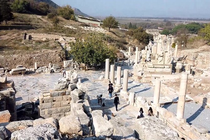 Full Day Ephesus Tour for Cruise Passengers - St. John Kilisesi and the Indoor Museum: Pairing Faith Sites With Artifacts