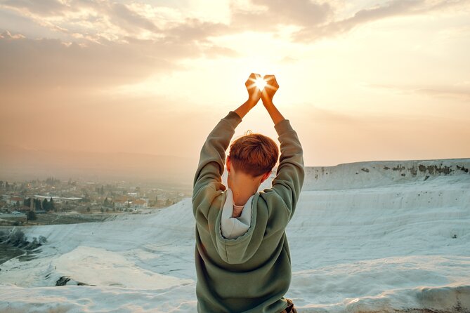 Full-day Private Pamukkale Tour from Kusadasi with Lunch - Textile products stop: how to handle the showroom time