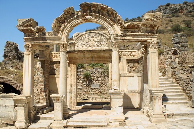 Kusadasi Ephesus Full Day Tour With Lunch & Professional Guide - Stop 3: Selcuk Lunch Break, Reset Your Feet, Then Keep Going