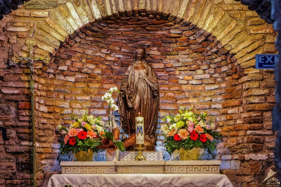 Kusadasi: Ephesus, House of Virgin Mary, and Temple Tour - Kusadasi to Ephesus, then Mary and Artemis, the 8-hour flow