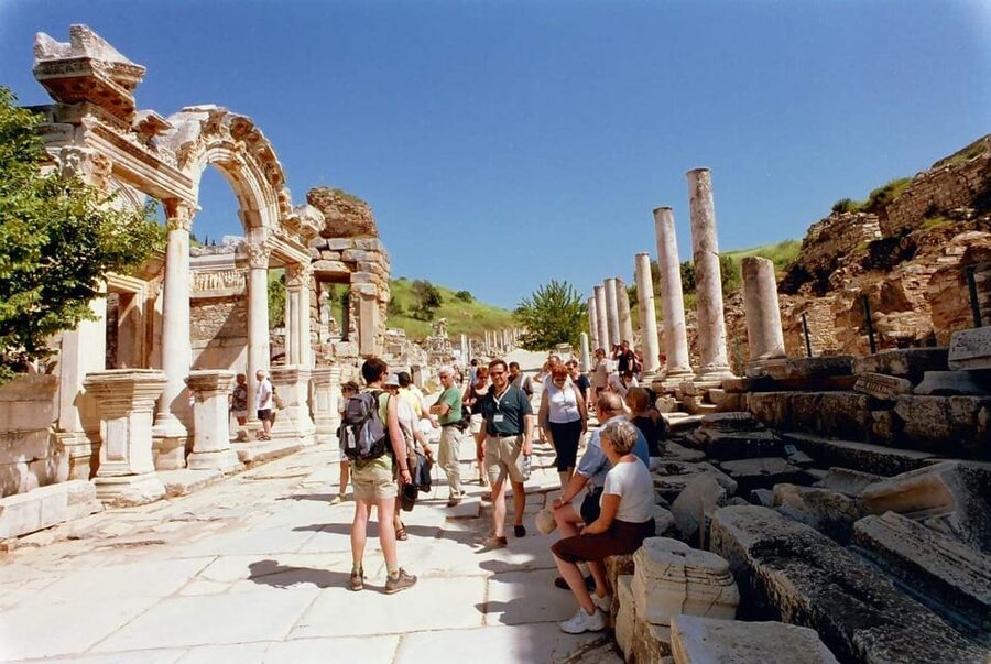 Kusadasi: Ephesus, House of Virgin Mary, and Temple Tour - The guide matters, and some past guides have been praised for clear energy