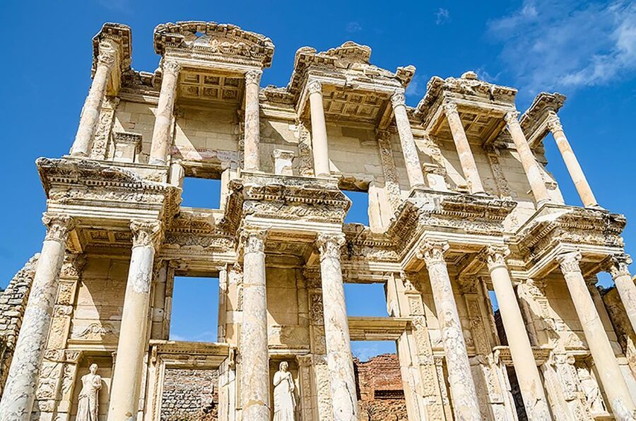 Kusadasi: Ephesus & House of Virgin Mary Fully Guided Tour - Library of Celsus: What to Look For in the 20 Minutes You Get