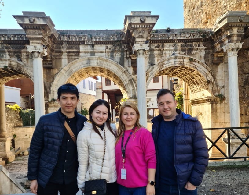 Kusadasi: EPHESUS PRIVATE PORT TOUR FOR CRUISES-SAVE TIME - Ephesus walking route: from Upper Gate to Lower Gate