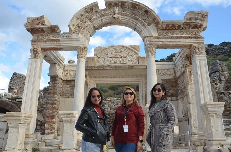 Kusadasi: EPHESUS PRIVATE PORT TOUR FOR CRUISES-SAVE TIME - What you get for about $47, plus the real cost at the door