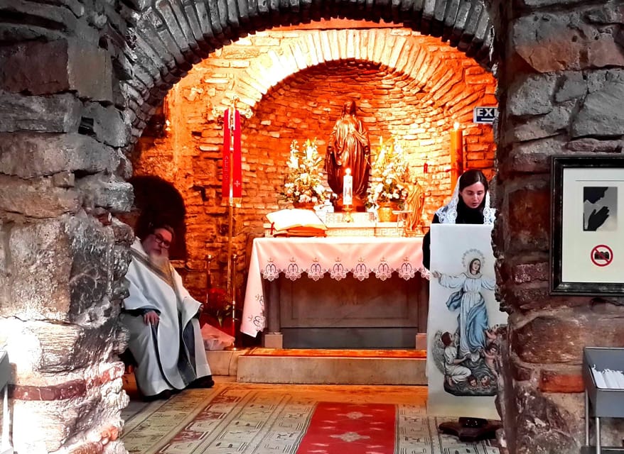 Kusadasi Port:Biblical Private Ephesus Tour | Skip-the-Line - Terrace Houses and Daily Life: When Ephesus Feels Personal
