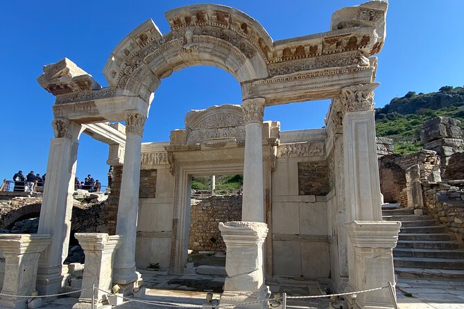 Kusadasi Port PRIVATE EPHESUS TOUR (fixed price 1 to 15 people) - Carpet and kilims plus lunch, what to expect and how to avoid a sales headache