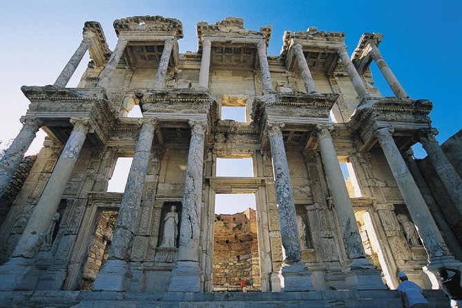 Kusadasi Shore Excursion: Ephesus Sightseeing Tour with Lunch - Quick Theatre Stops: Artemis, Odeion, and the Smaller Details