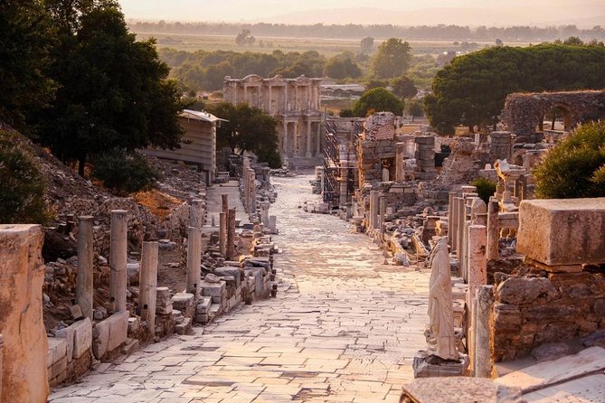Kusadasi Shore Excursion: Ephesus Sightseeing Tour with Lunch - Virgin Mary’s House: A Quiet Hour After Big Ruins