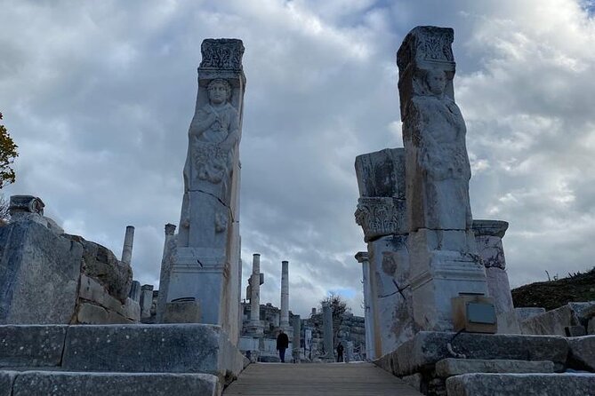 LESS Walking Tour : Private Ephesus, House of Virgin Mary, Temple - Ephesus without the long march: Roman Baths and public buildings, with an observation view