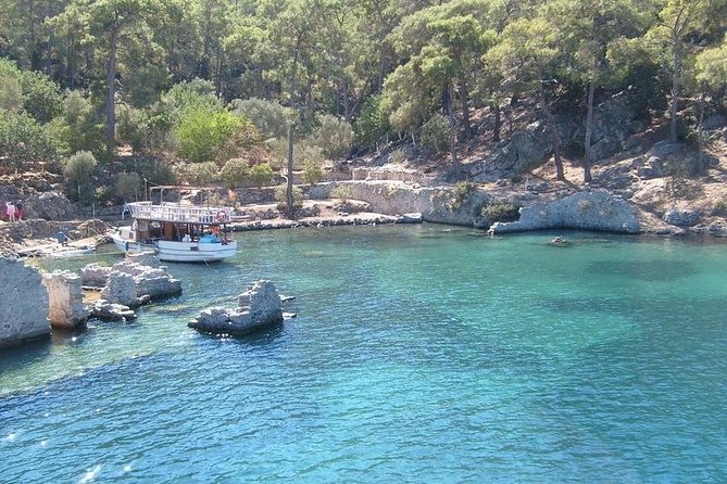 National Park Boat Trip with Lunch from Kusadasi / Selcuk - Boat comfort and deck strategy: where you will actually want to sit