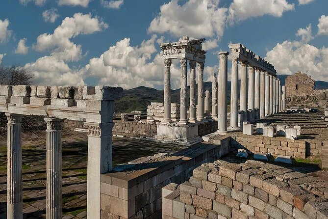 Pergamon&Asklepion Day Tour from Kusadasi / Izmir - Lunch at a Local Restaurant: Fuel, Not Just a Break