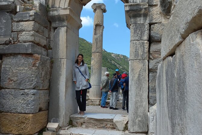 Private Biblical Ephesus Tour from Kusadasi Port with Lunch - Temple of Artemis: Short Stop, Big Legend