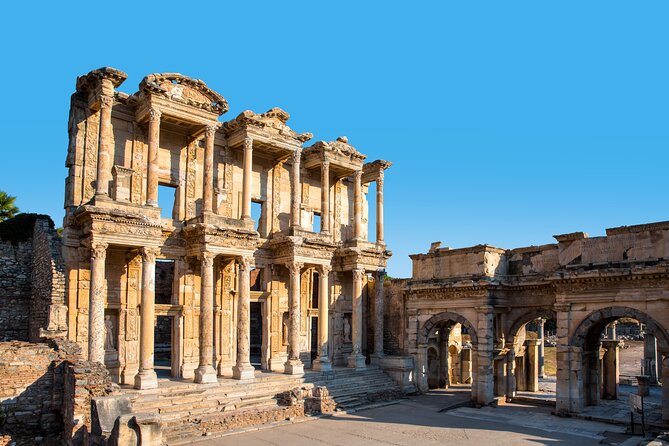 Private Ephesus Shore Excursion - Meeting your guide in Kusadasi port without losing time