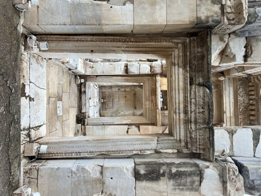 Private Halfday Ephesus Tour with Temple of Artemis Tour - Ephesus set-up: getting your bearings before you get lost in stone
