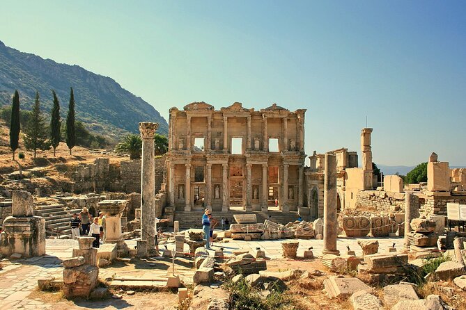Shore Excursion 1 or 2 Day Private Tour from Kusadasi Port for Ephesus-Pergamon - Pergamon Amphitheater: a steep hill, big theater logic, sea views