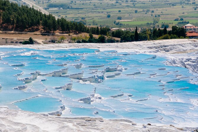 Shore Excursion: Private Pamukkale Tour From Kusadasi Port - Hierapolis Arkeoloji Muzesi: a short stop that adds the Roman layer