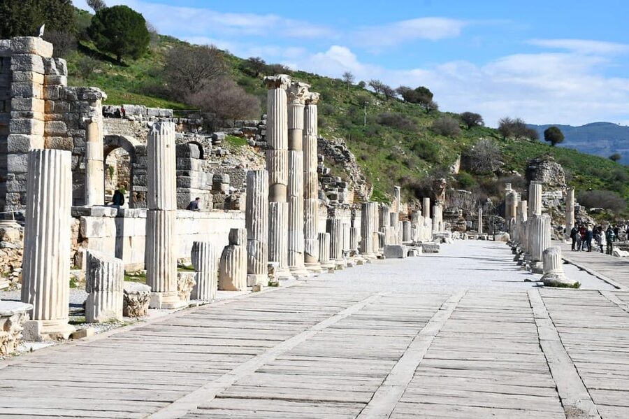 Shore Excursions: 3 Hours Easy Ephesus Tour - Transport timing and return to port: avoiding the last-minute stress