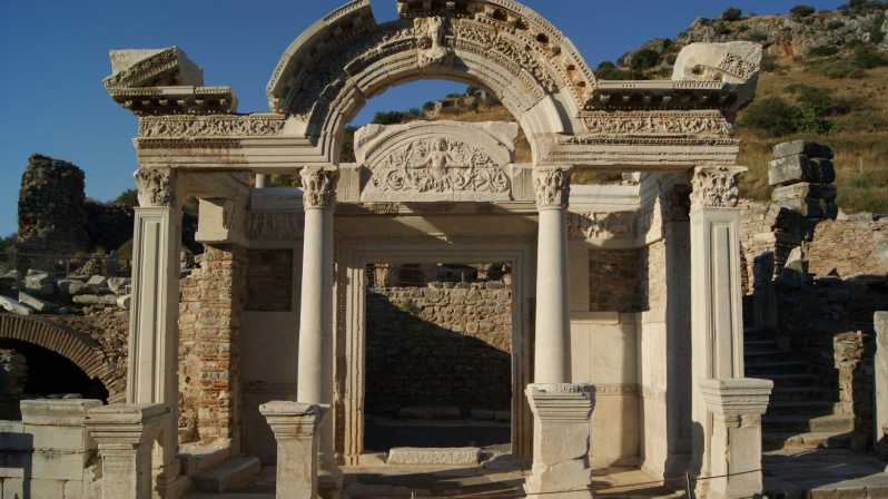 Shore Excursions: 3 Hours Easy Ephesus Tour - Guide style: the human factor that turns ruins into a story