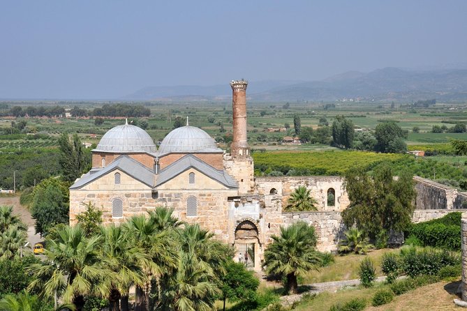 SKIP-THE-LINE: Group or Private Ephesus & Artemis Tour with LUNCH - Carpet demonstrations and lunch at the village stop
