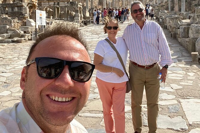 SKIP THE LINE: Private EPHESUS TOUR for CRUISERS English/Spanish - Lunch in the middle: how to make your half-day feel less rushed