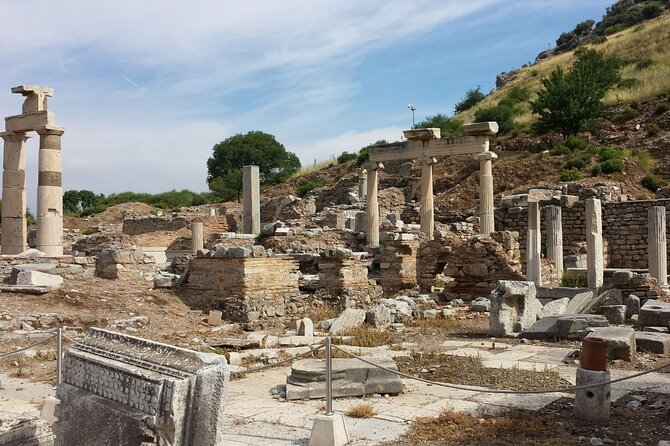 SKIP THE LINE - Private Guided Ephesus Tour - Stop 4: The Temple of Artemis Ruins, a Quick Wonder Moment