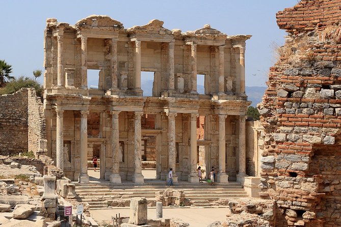 Top-Rated Ephesus and House of Virgin Mary Tour for Cruisers - Terrace Houses: When Roman Wealth Becomes Mosaics Under Glass Floors